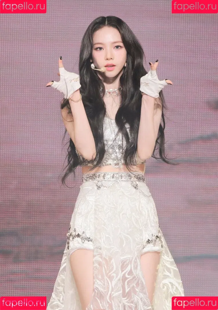 WomenK-pop Onlyfans Photo Gallery 