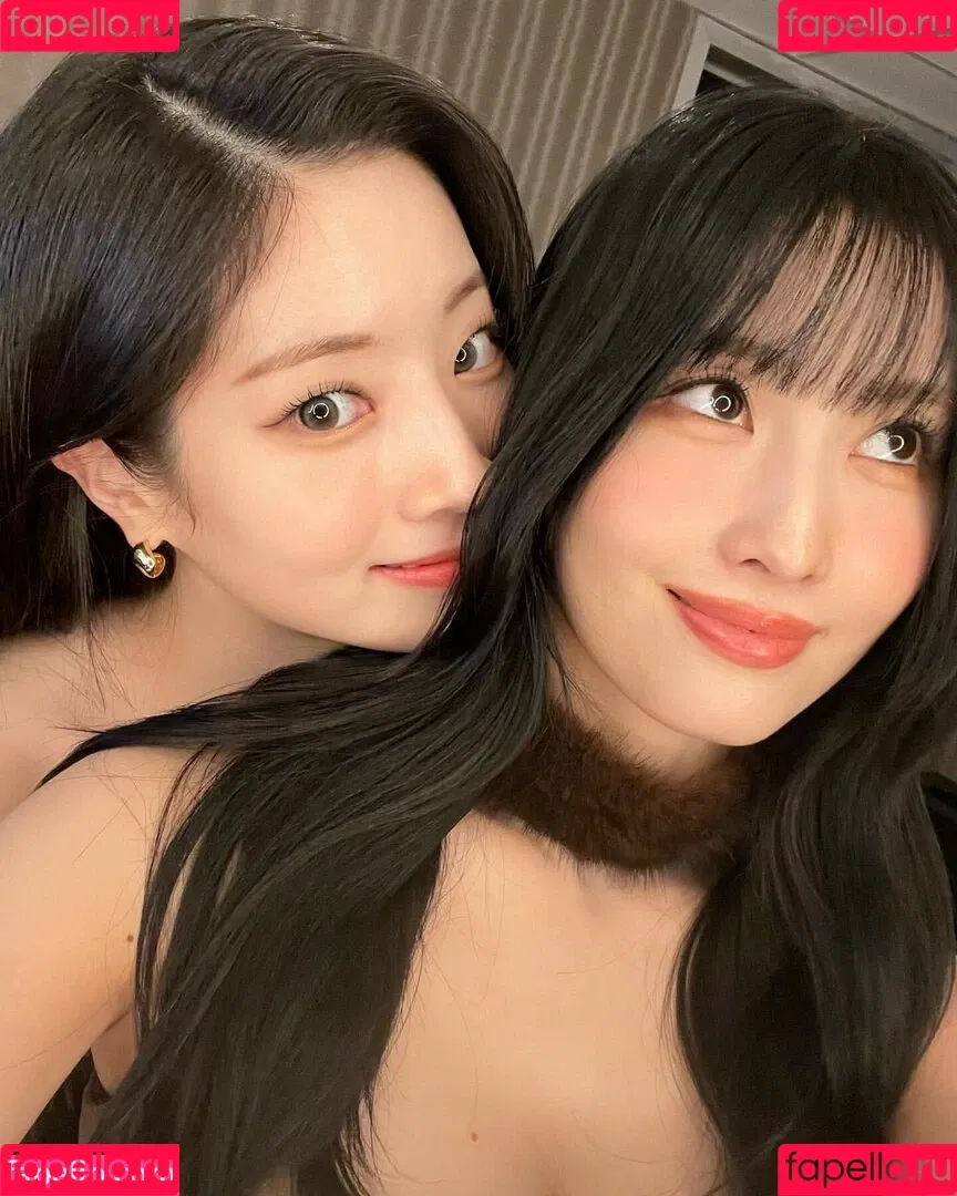 WomenK-pop Onlyfans Photo Gallery 