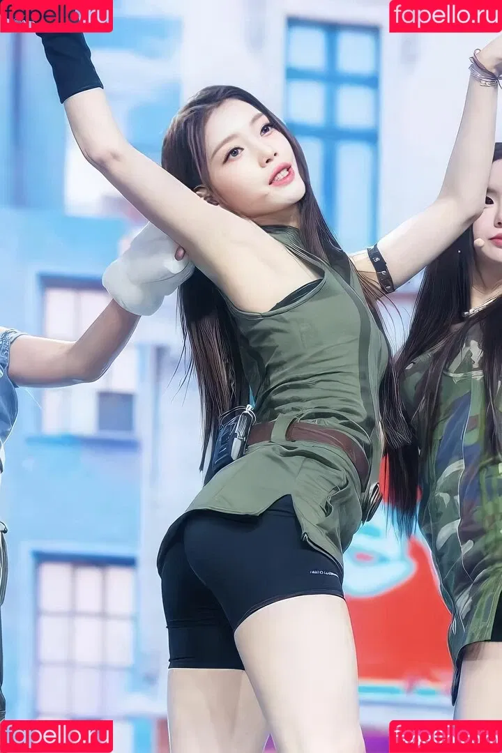 WomenK-pop Onlyfans Photo Gallery 