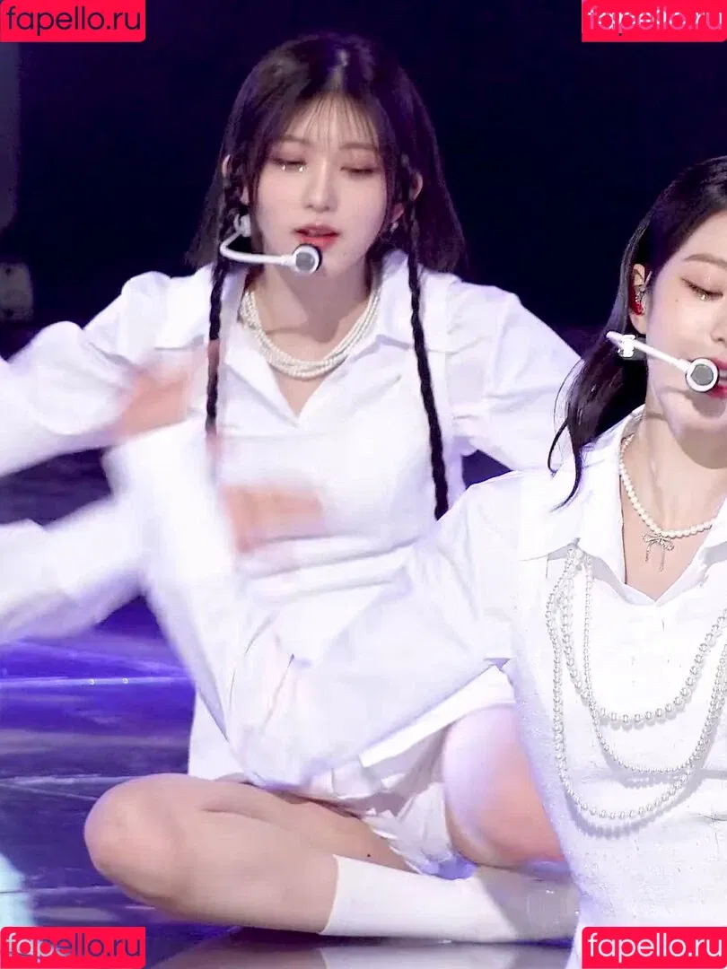 WomenK-pop Onlyfans Photo Gallery 