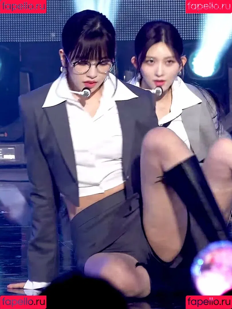 WomenK-pop Onlyfans Photo Gallery 