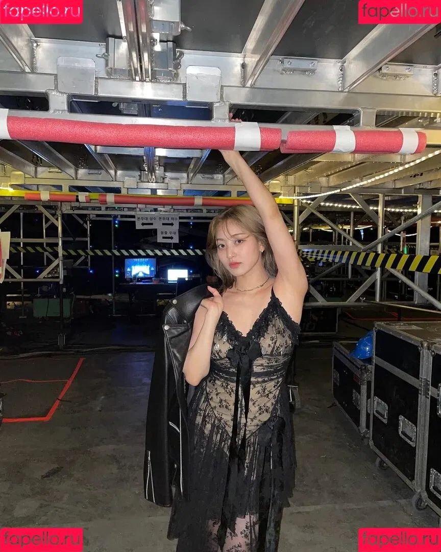WomenK-pop Onlyfans Photo Gallery 