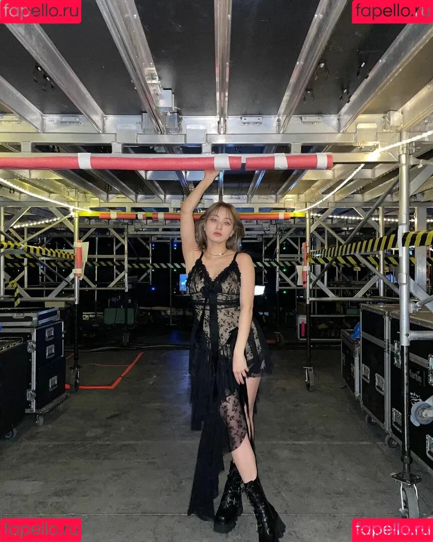 WomenK-pop Onlyfans Photo Gallery 