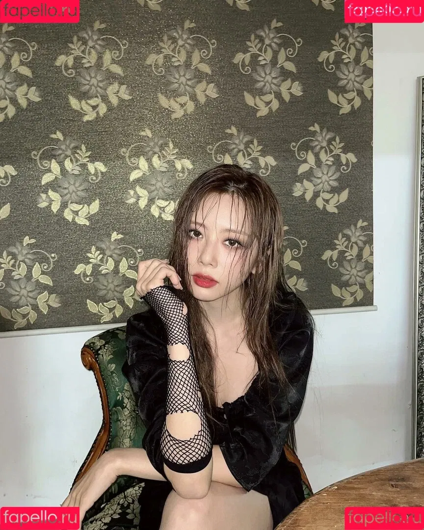 WomenK-pop Onlyfans Photo Gallery 