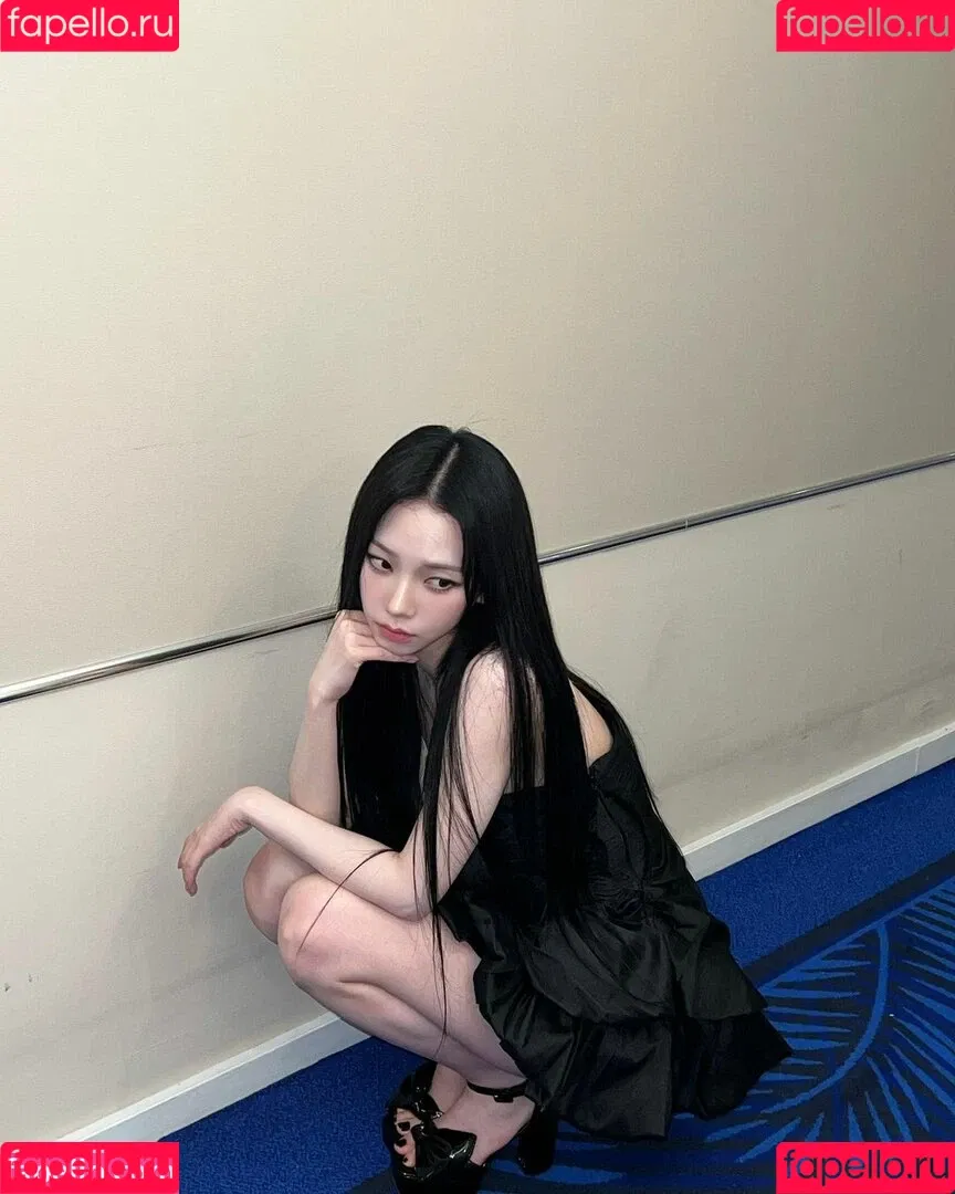 WomenK-pop Onlyfans Photo Gallery 