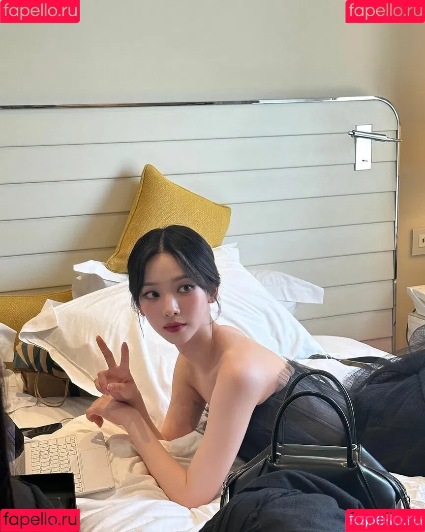 WomenK-pop Onlyfans Photo Gallery 