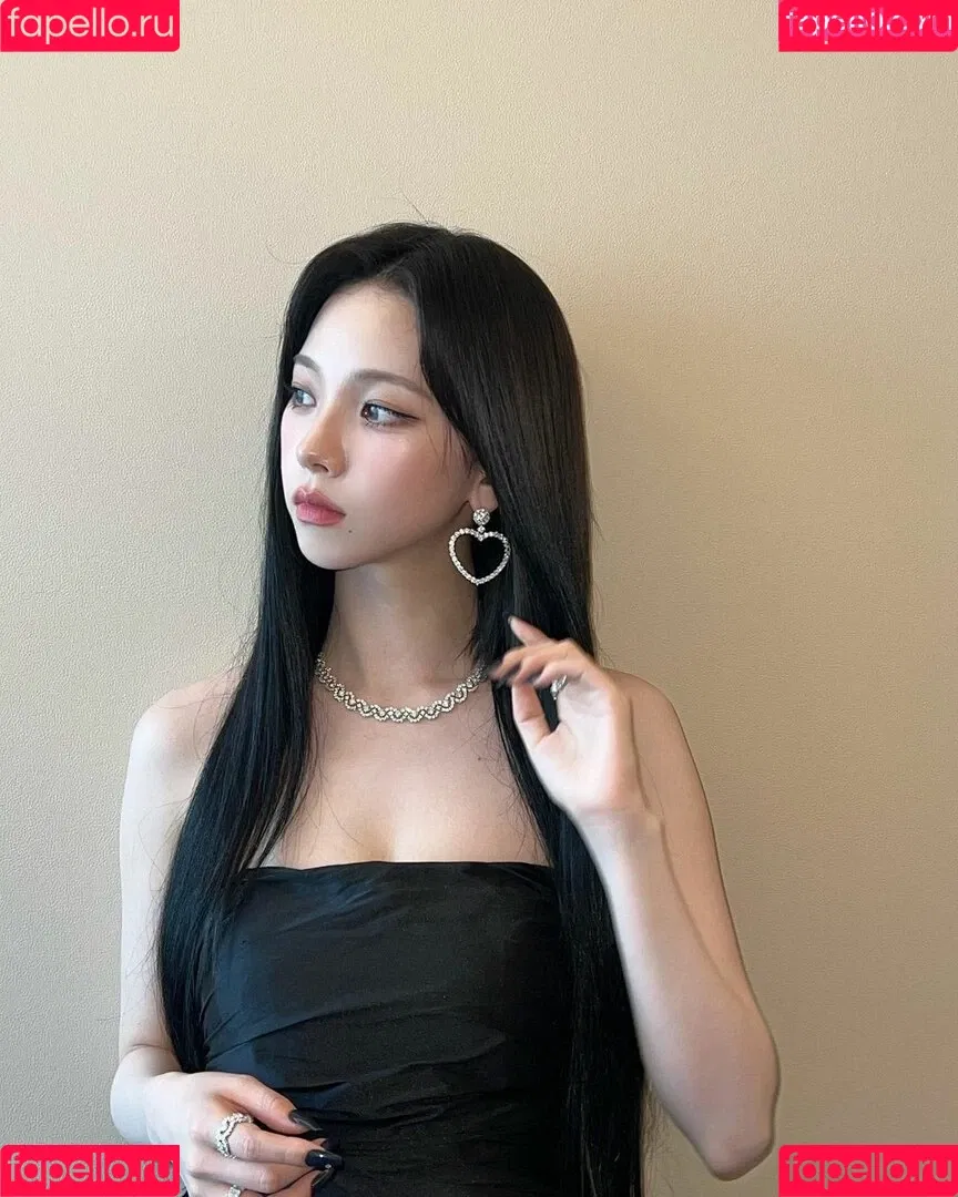 WomenK-pop Onlyfans Photo Gallery 