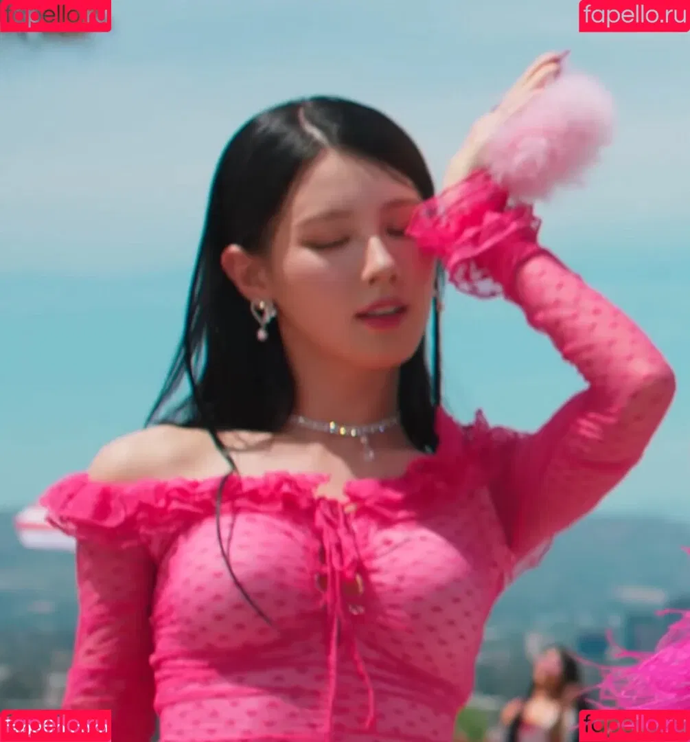 WomenK-pop Onlyfans Photo Gallery 