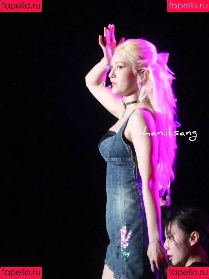 WomenK-pop Onlyfans Photo Gallery 