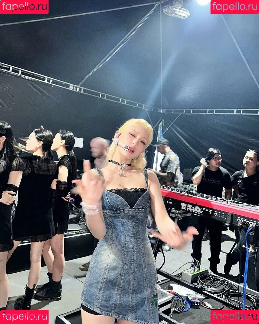 WomenK-pop Onlyfans Photo Gallery 