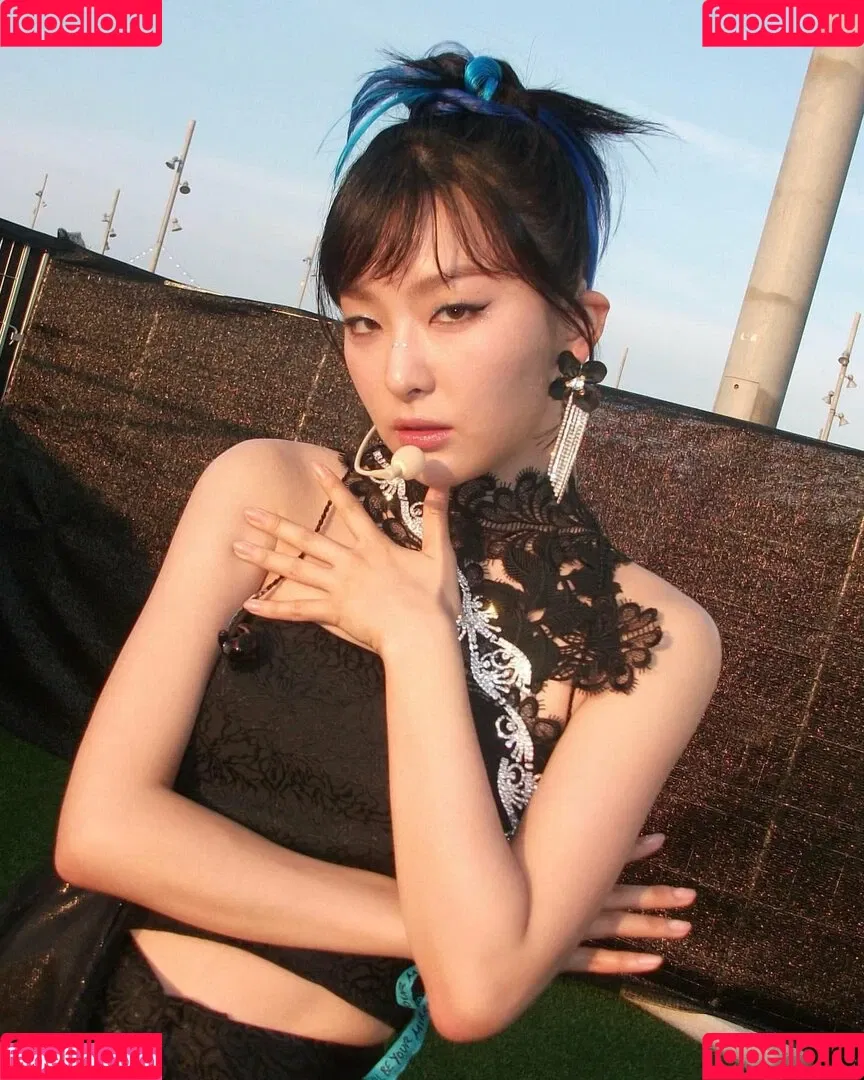WomenK-pop Onlyfans Photo Gallery 