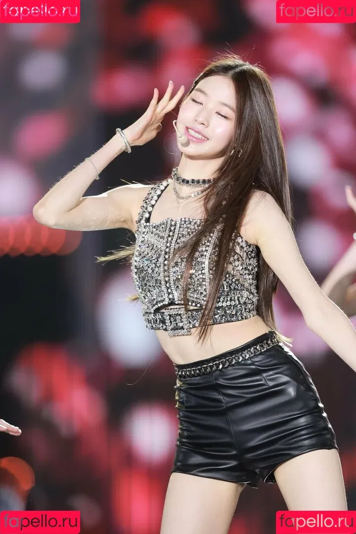 WomenK-pop Onlyfans Photo Gallery 