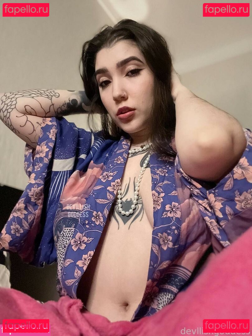 Devilish Goddess / demonicgoddess83 / heather_raven_mad Onlyfans Photo Gallery 