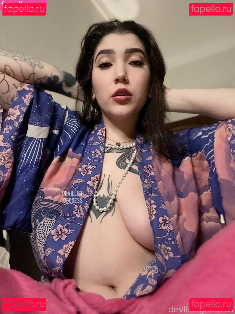 Devilish Goddess / demonicgoddess83 / heather_raven_mad Onlyfans Photo Gallery 