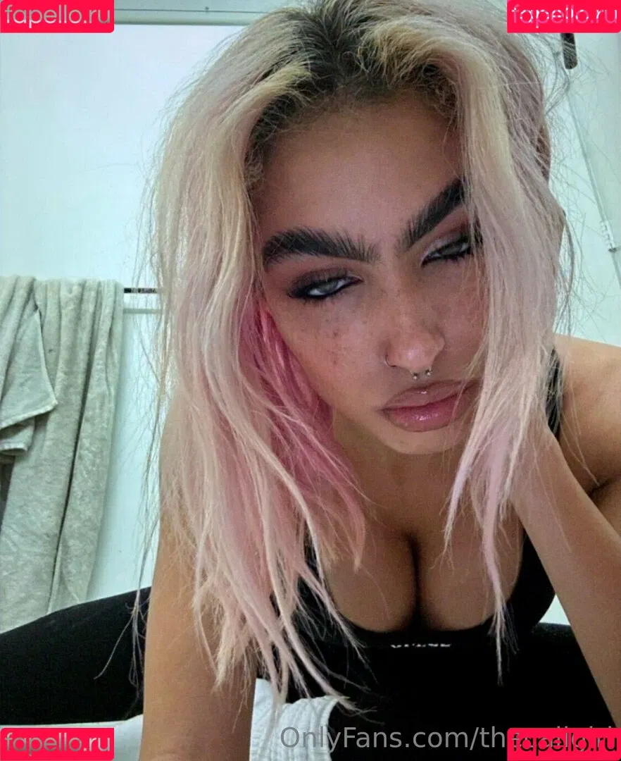 thecaligirl Onlyfans Photo Gallery 