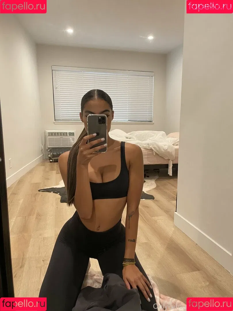 thecaligirl Onlyfans Photo Gallery 