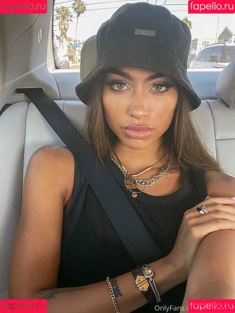 thecaligirl Onlyfans Photo Gallery 