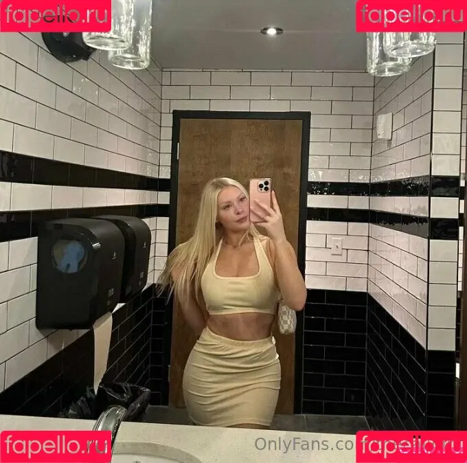 thecaligirl Onlyfans Photo Gallery 