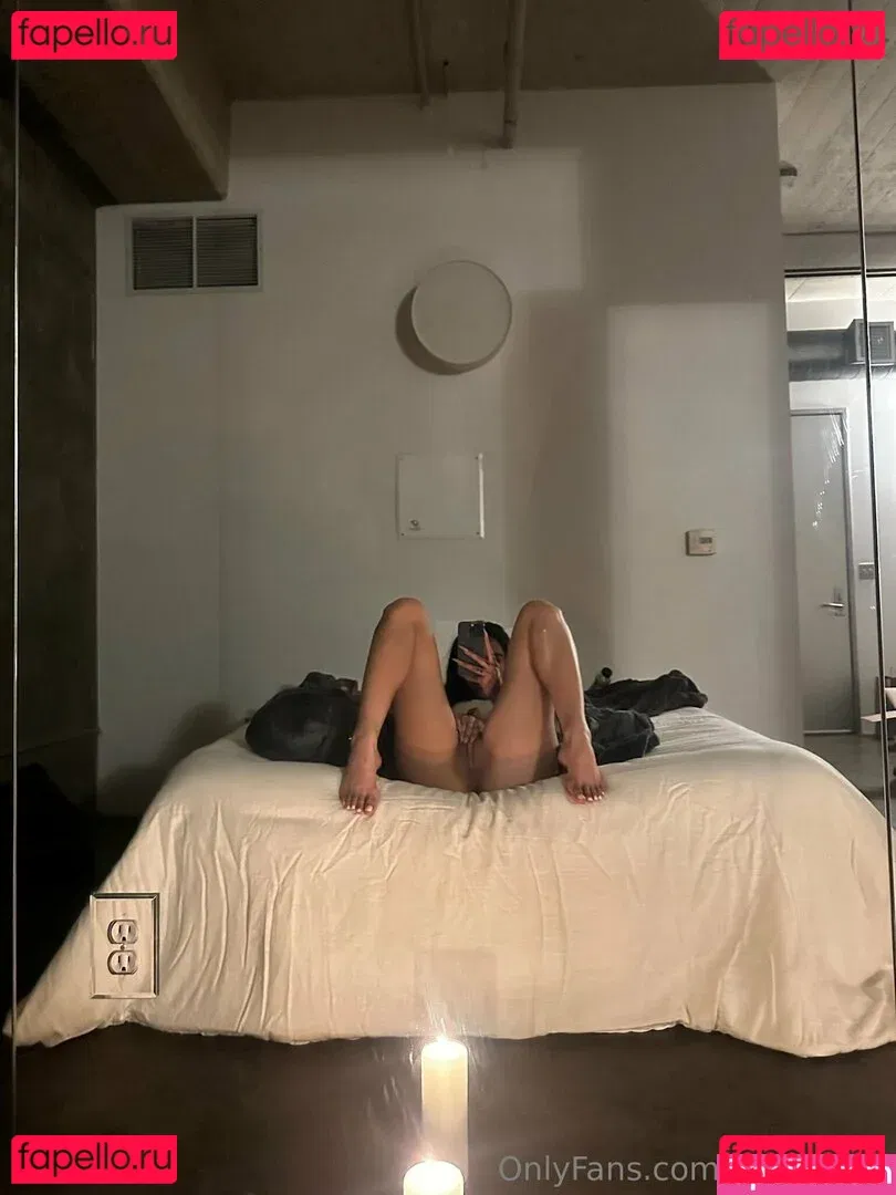 thecaligirl Onlyfans Photo Gallery 