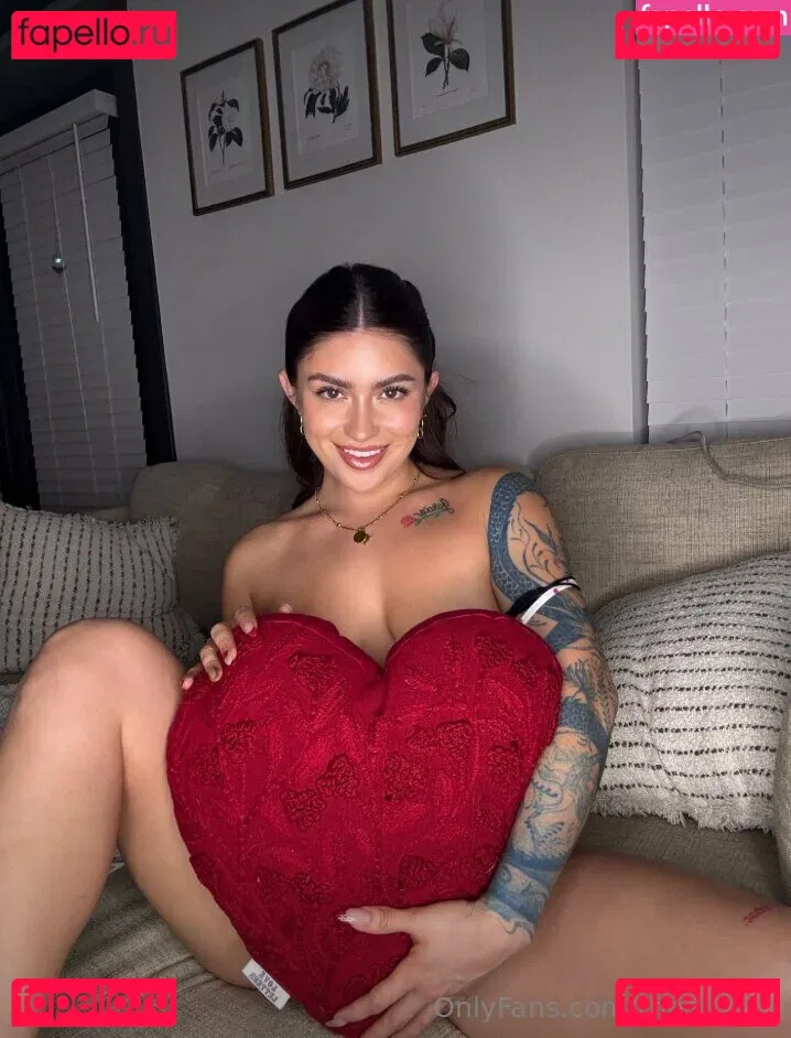 thecaligirl Onlyfans Photo Gallery 