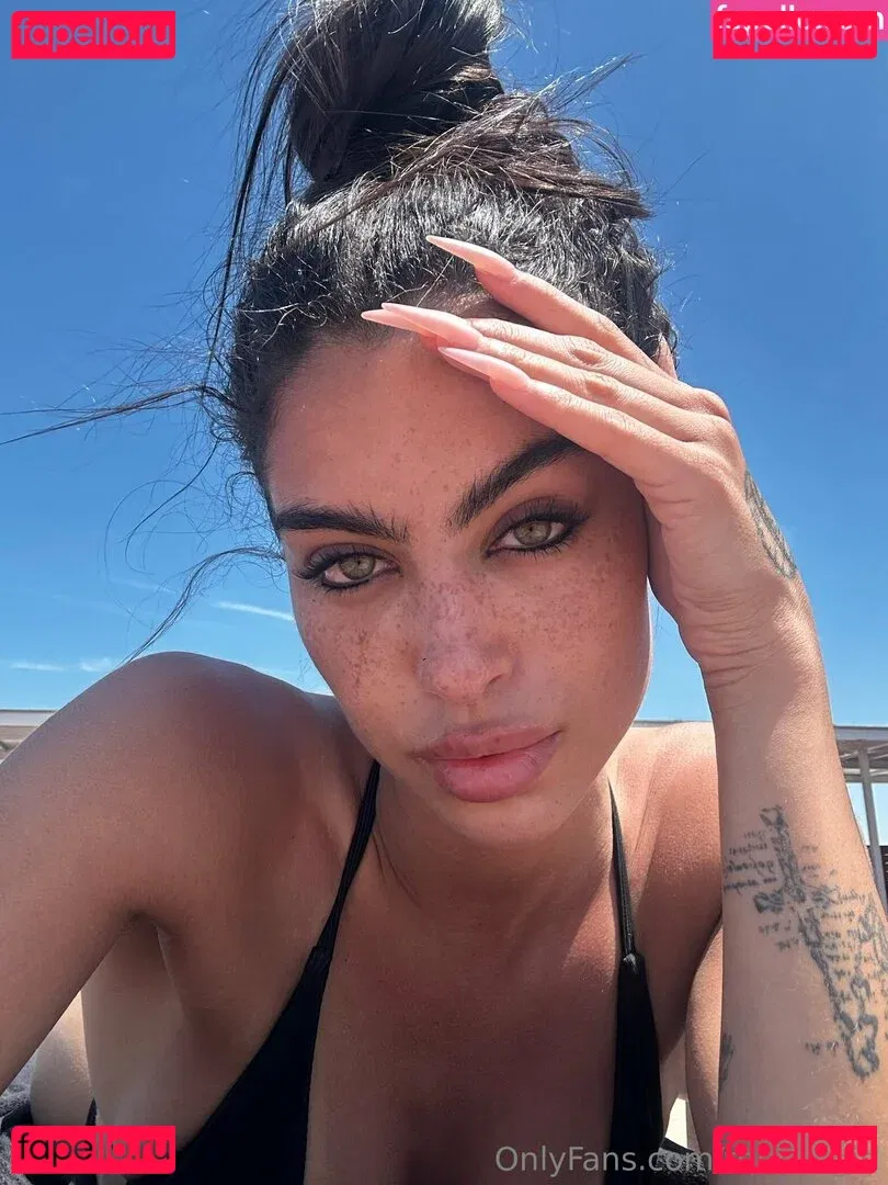 thecaligirl Onlyfans Photo Gallery 