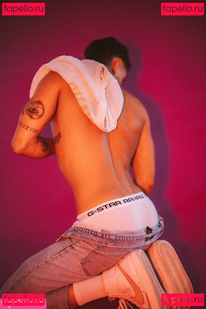 henryandkasey Onlyfans Photo Gallery 