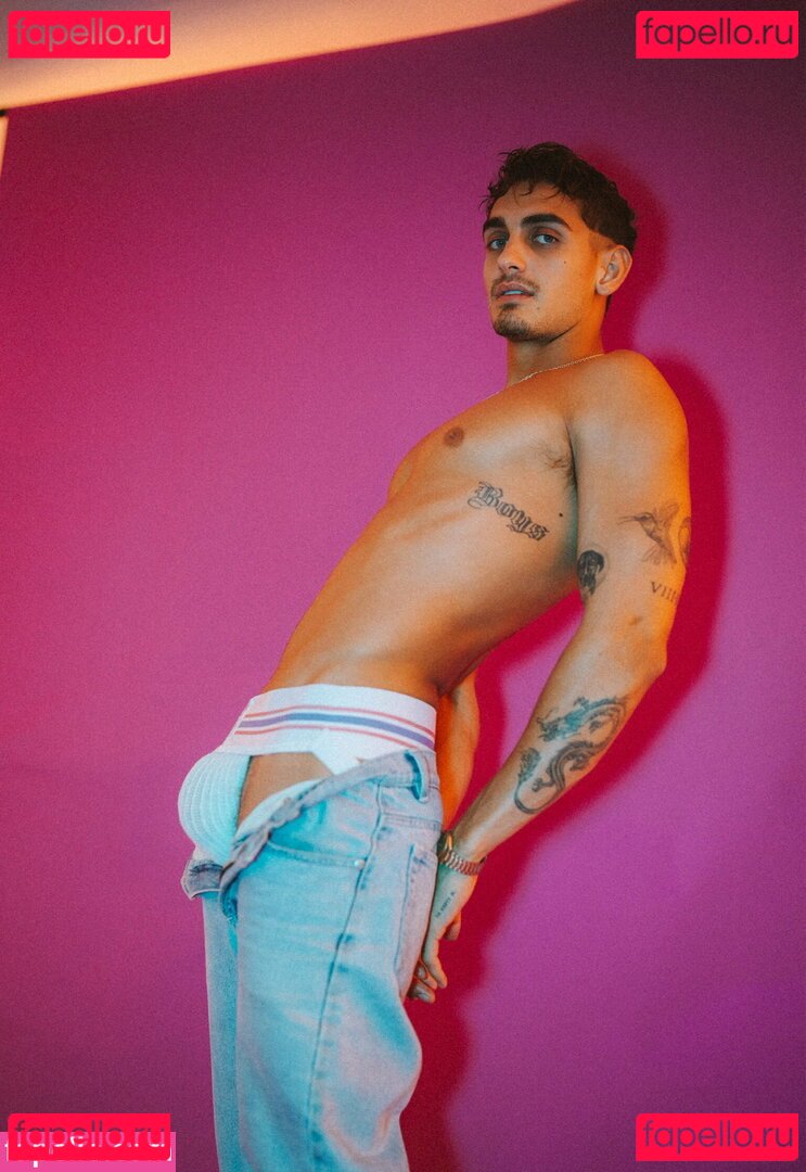 henryandkasey Onlyfans Photo Gallery 