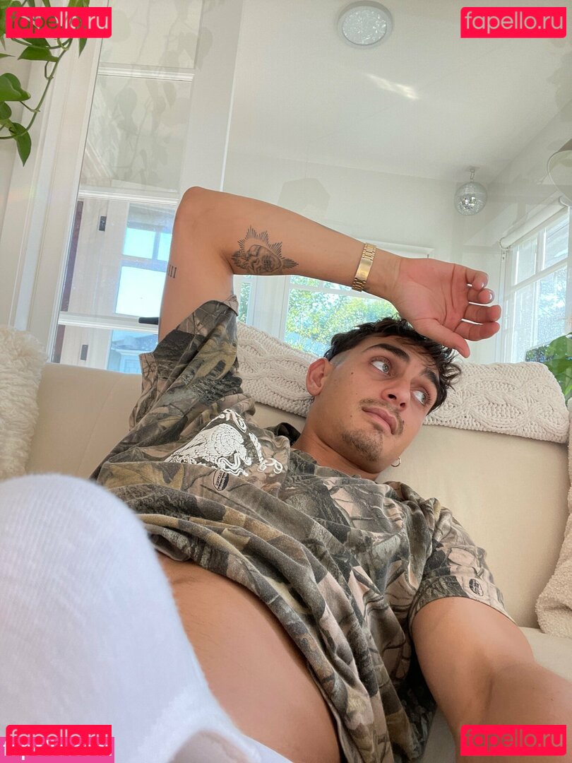 henryandkasey Onlyfans Photo Gallery 