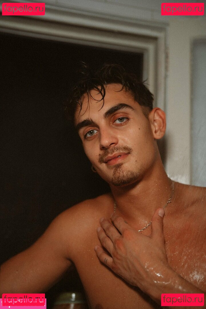 henryandkasey Onlyfans Photo Gallery 