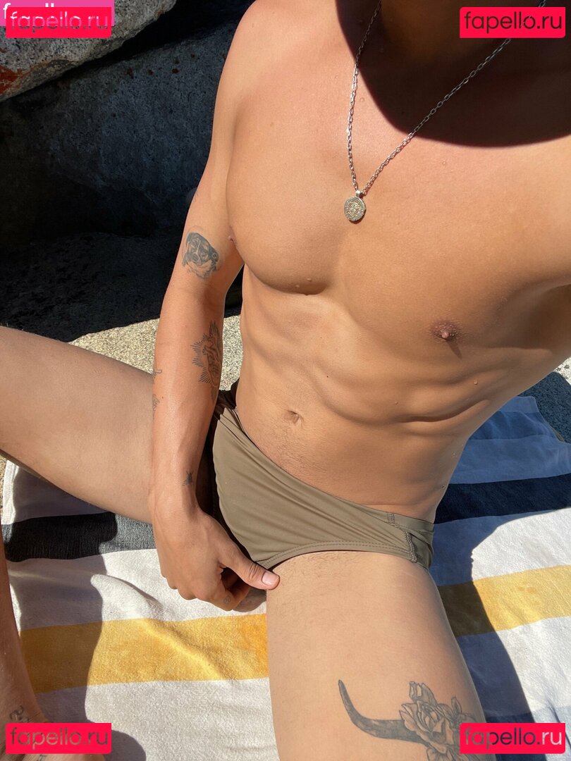 henryandkasey Onlyfans Photo Gallery 
