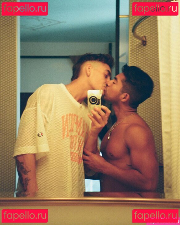 henryandkasey Onlyfans Photo Gallery 