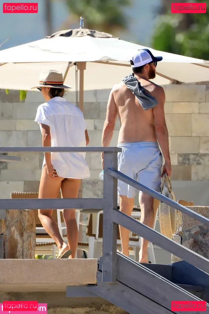 Jamie Chung Onlyfans Photo Gallery 