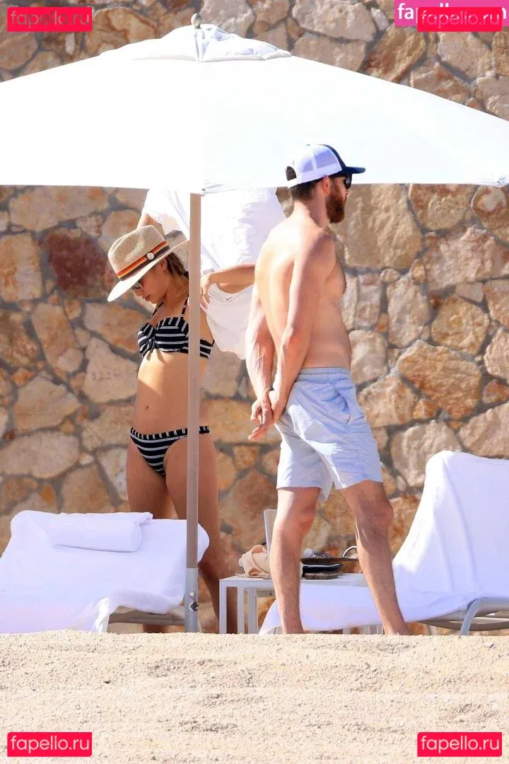 Jamie Chung Onlyfans Photo Gallery 