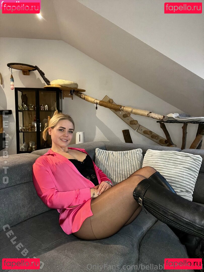 bellablondofficial / blondbellaofficial Onlyfans Photo Gallery 