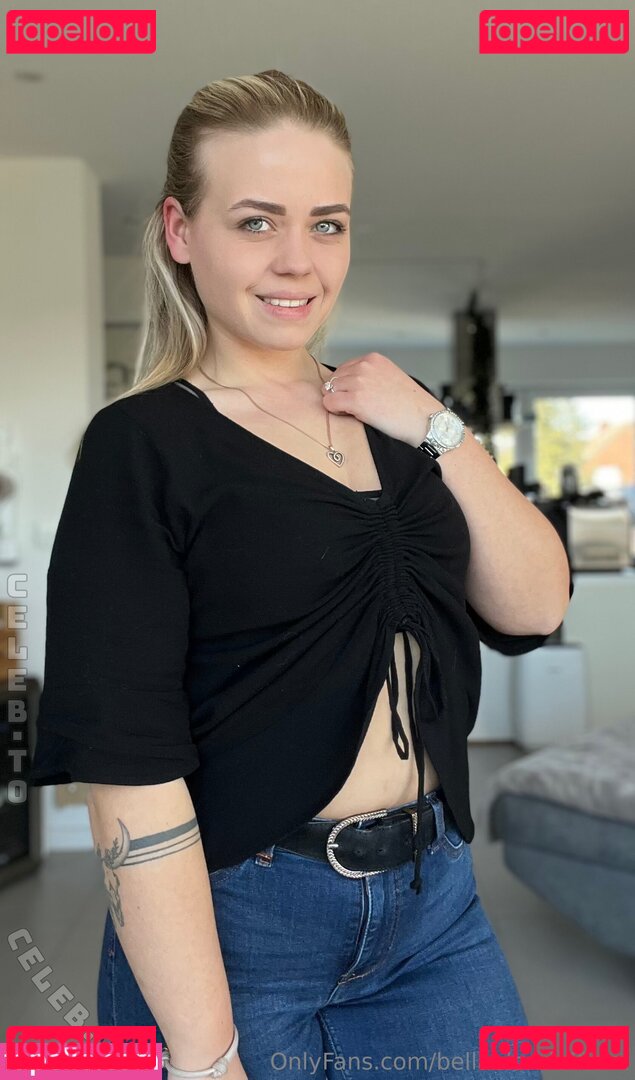 bellablondofficial / blondbellaofficial Onlyfans Photo Gallery 