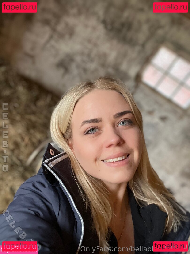 bellablondofficial / blondbellaofficial Onlyfans Photo Gallery 