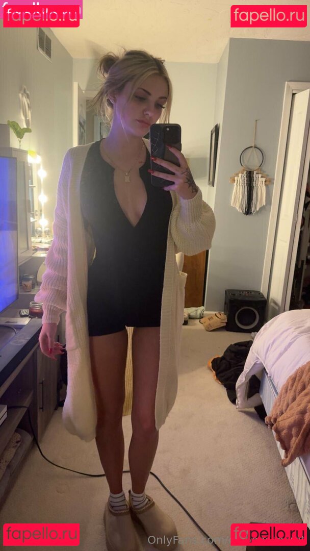 chloeessecret / mariessecrett1 Onlyfans Photo Gallery 