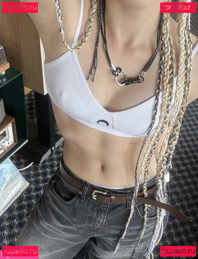 sweetvenom1 / wakemeupnextweek Onlyfans Photo Gallery 