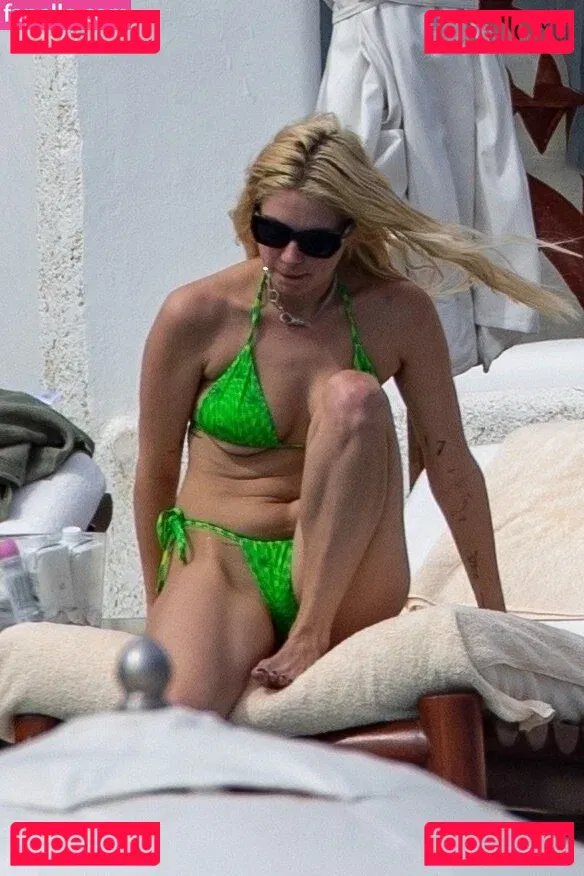 Ashley Benson Onlyfans Photo Gallery 