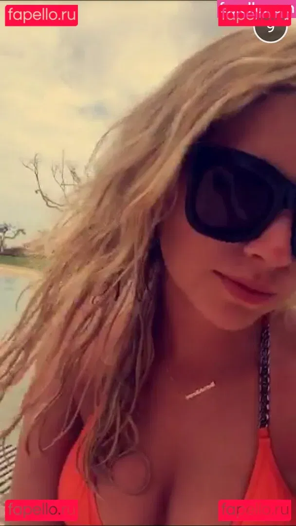 Ashley Benson Onlyfans Photo Gallery 