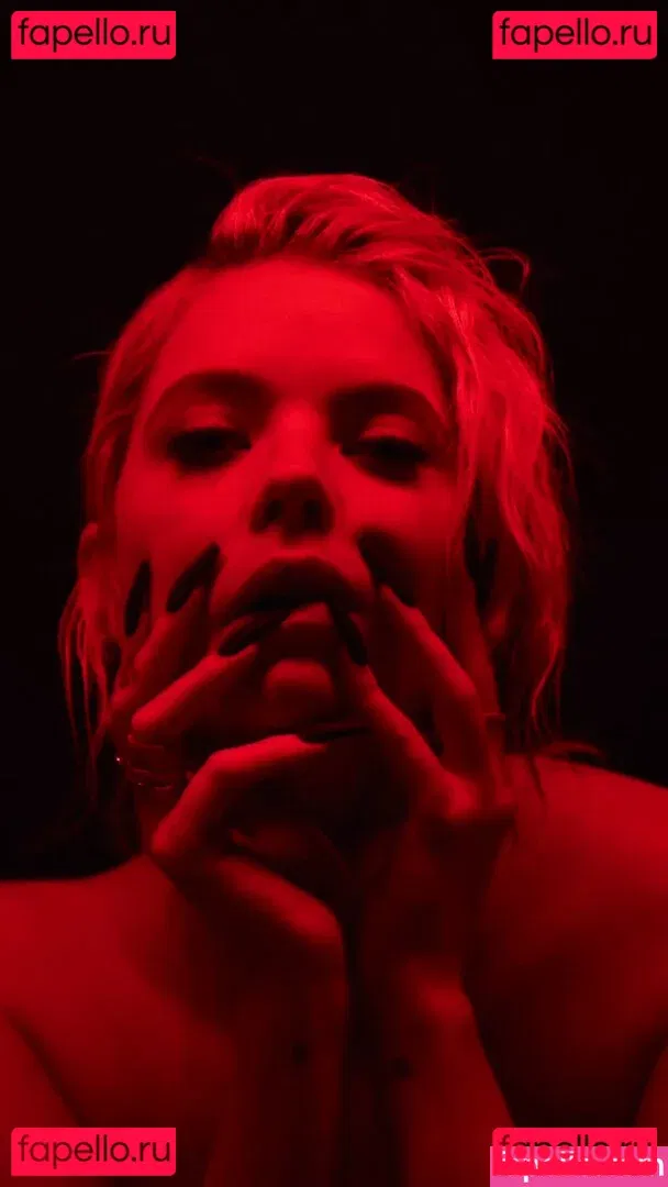 Ashley Benson Onlyfans Photo Gallery 