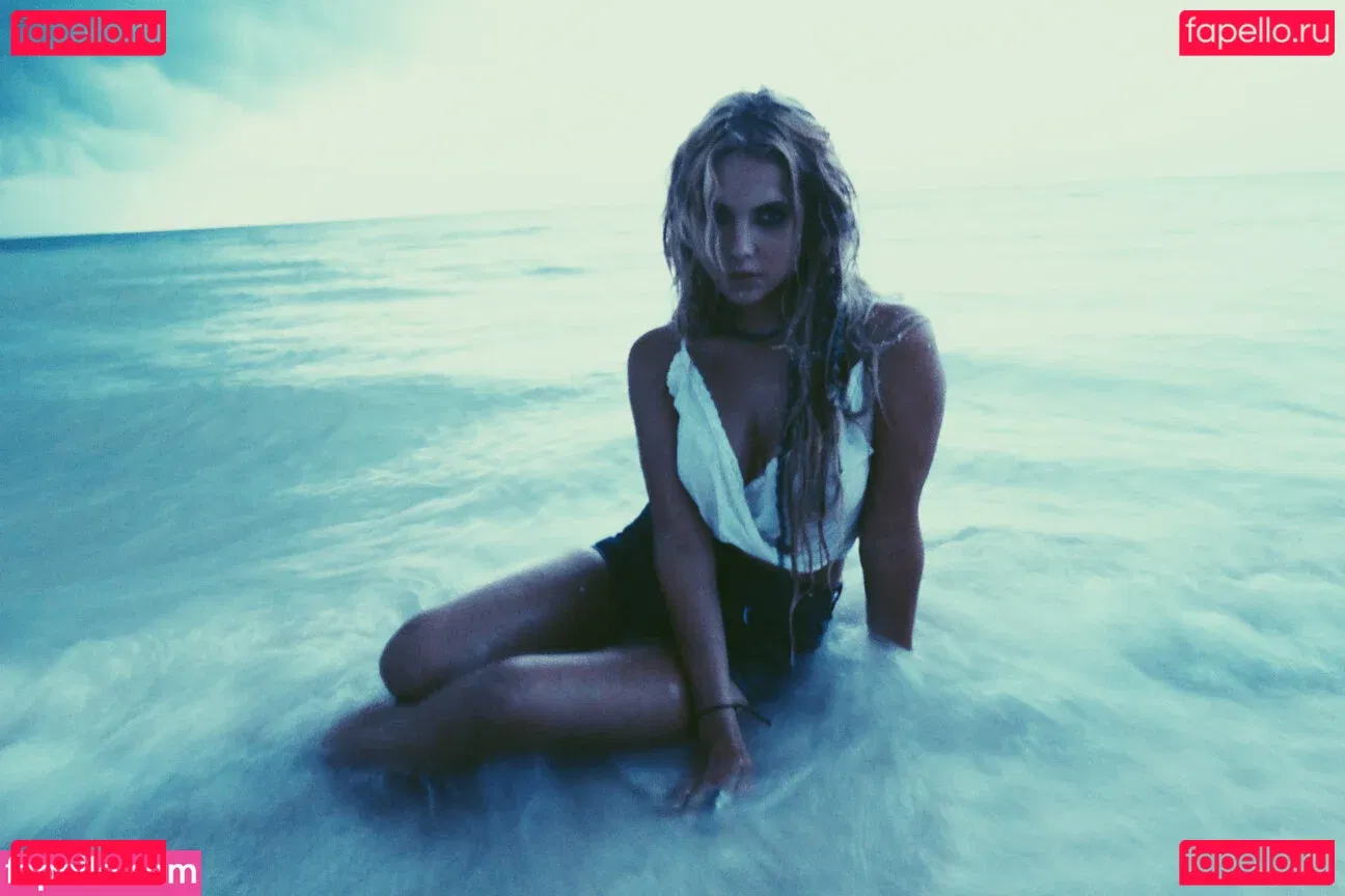 Ashley Benson Onlyfans Photo Gallery 