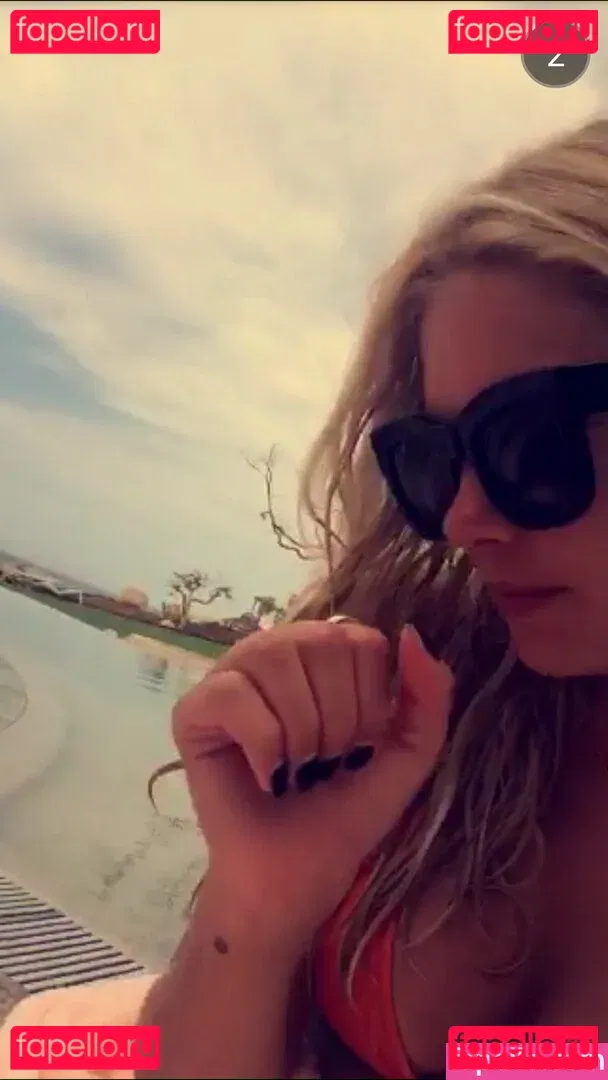 Ashley Benson Onlyfans Photo Gallery 