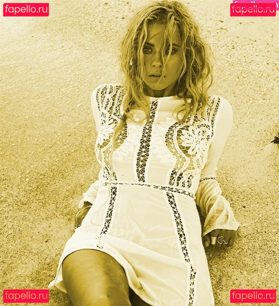 Ashley Benson Onlyfans Photo Gallery 