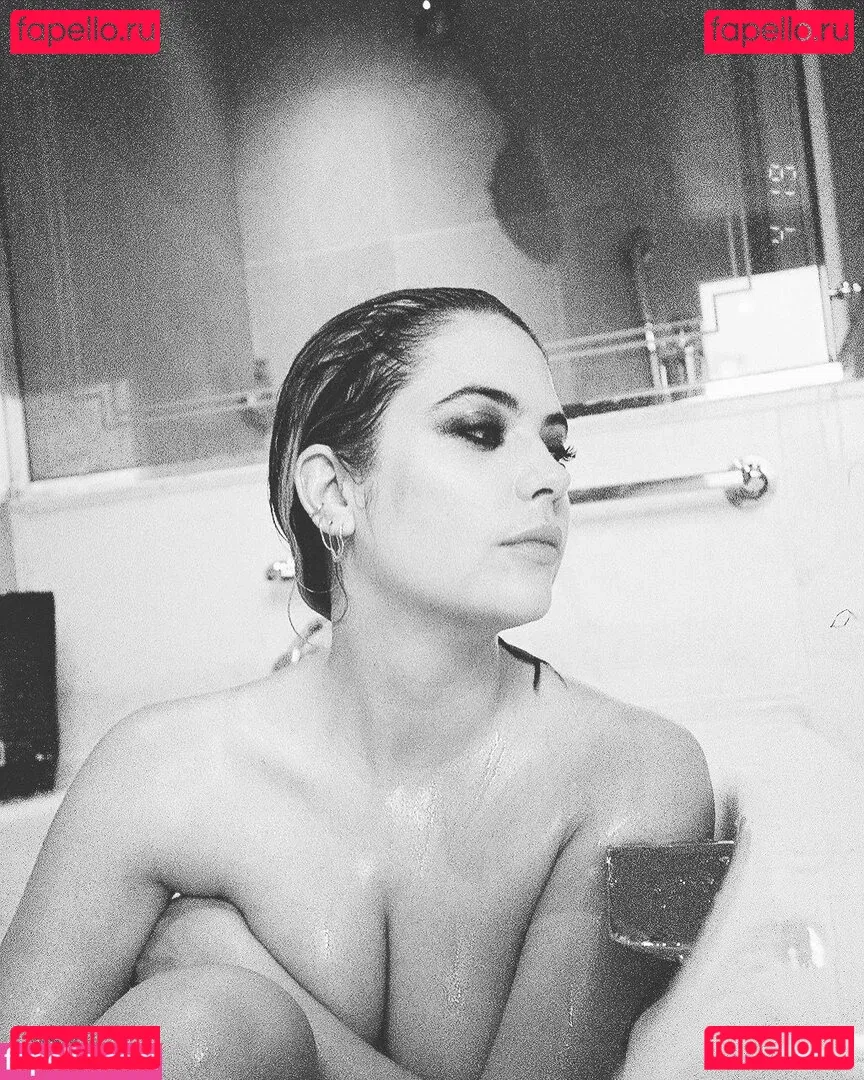 Ashley Benson Onlyfans Photo Gallery 