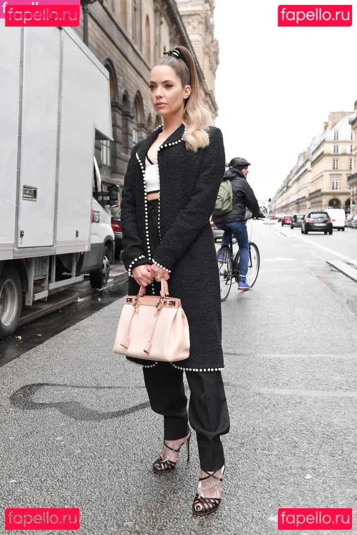 Ashley Benson Onlyfans Photo Gallery 