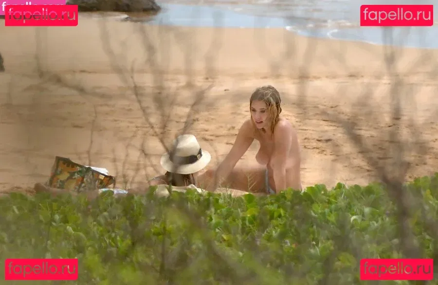 Ashley Benson Onlyfans Photo Gallery 