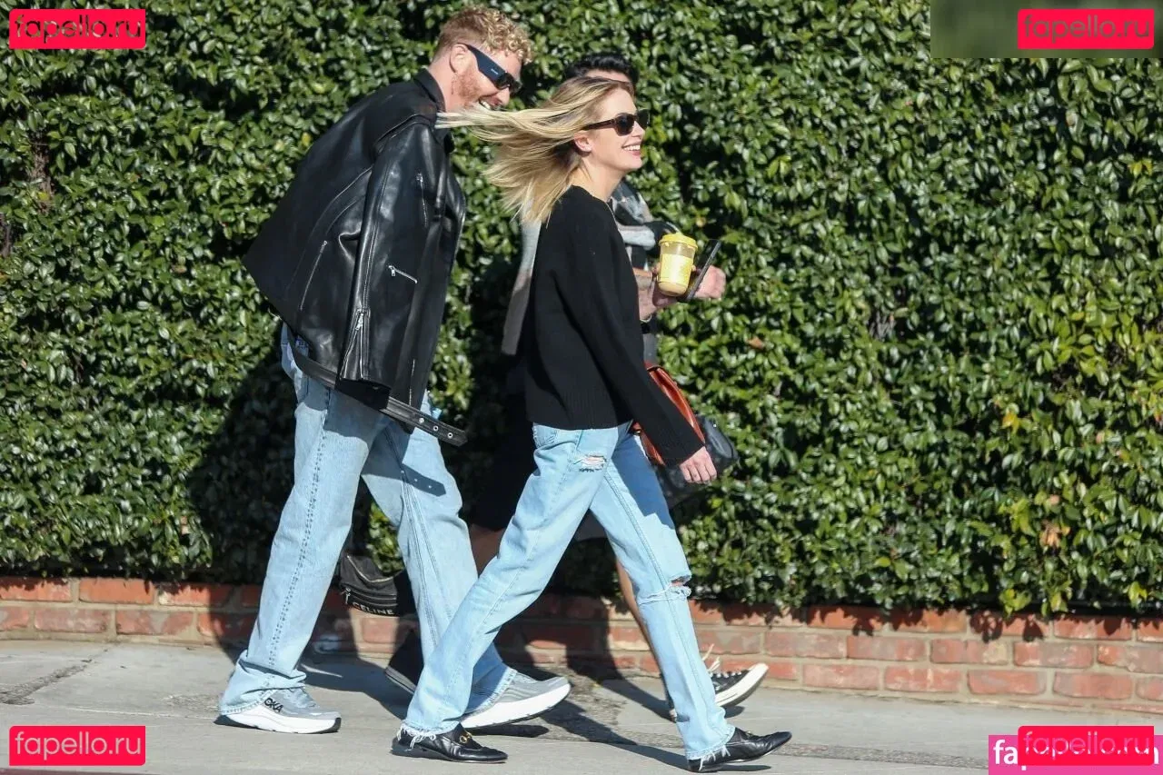 Ashley Benson Onlyfans Photo Gallery 