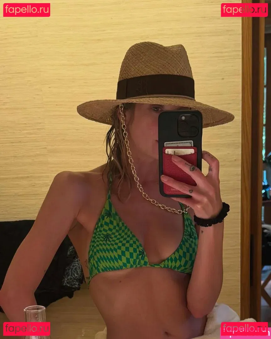 Ashley Benson Onlyfans Photo Gallery 