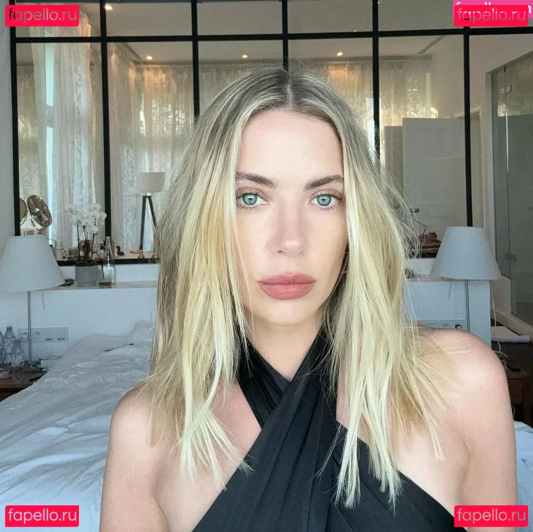 Ashley Benson Onlyfans Photo Gallery 